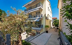 Apartments Anamar